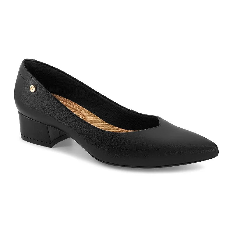 Must Haves Andrea Low Heel Pumps