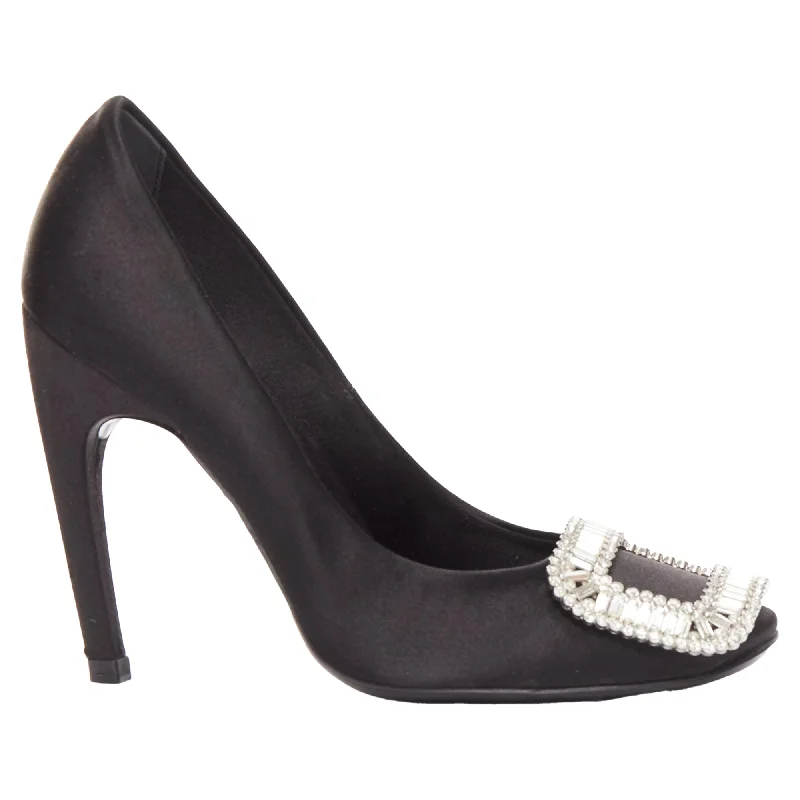 Forward Trendsetter Roger Vivier Belle Trompete Satin Crystal Square Buckles Pumps