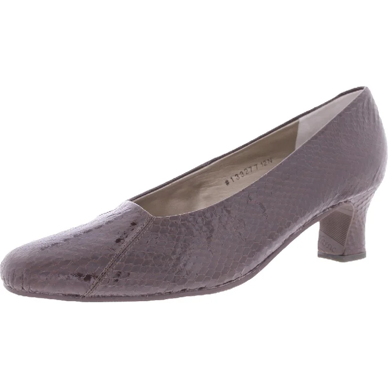 Seasonal Footwear Sale Vicki Womens Solid Slip On Pumps