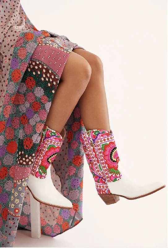 Streetwear-Inspired Footwear SELINA EMBROIDERED WESTERN COWBOY BOOTS X FREE PEOPLE