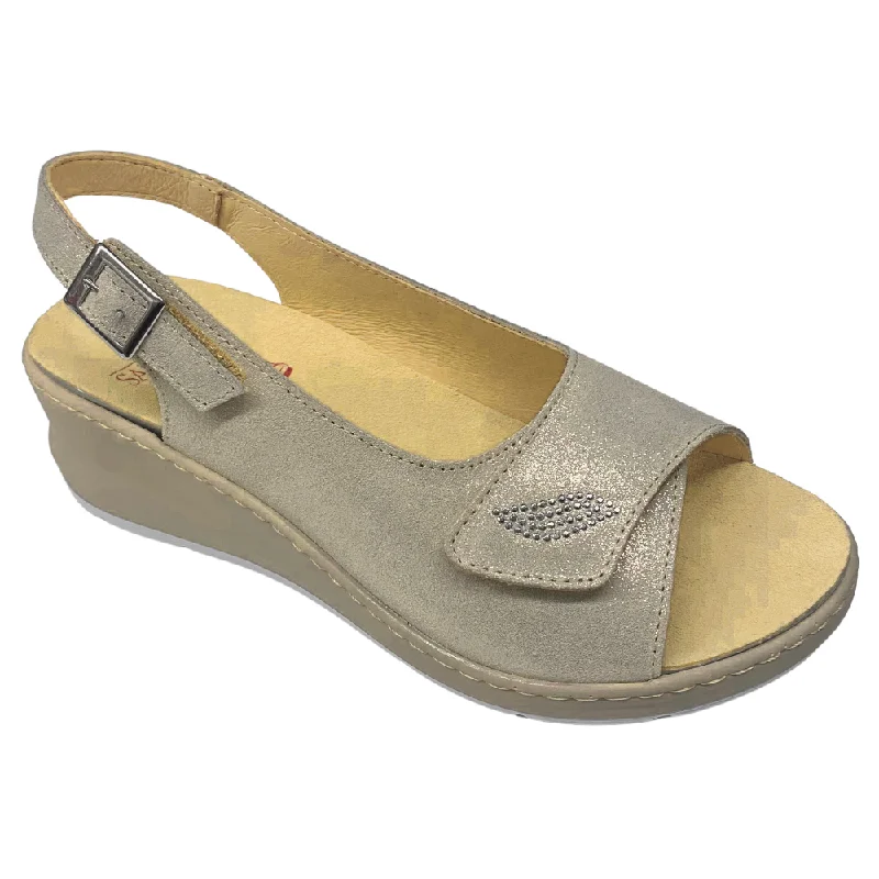 Limited-Time Shoe Deals Sabatini Marzia Cream Brina Sandal (Women's)